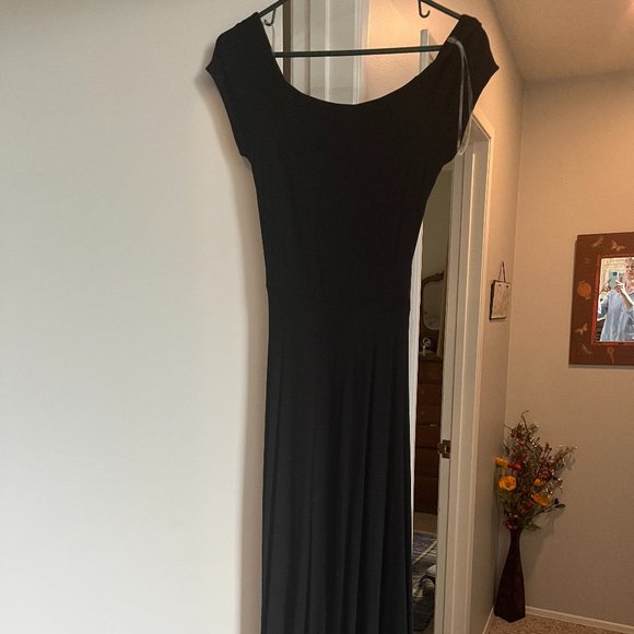 BLACK DRESS - Picture 2 of 12